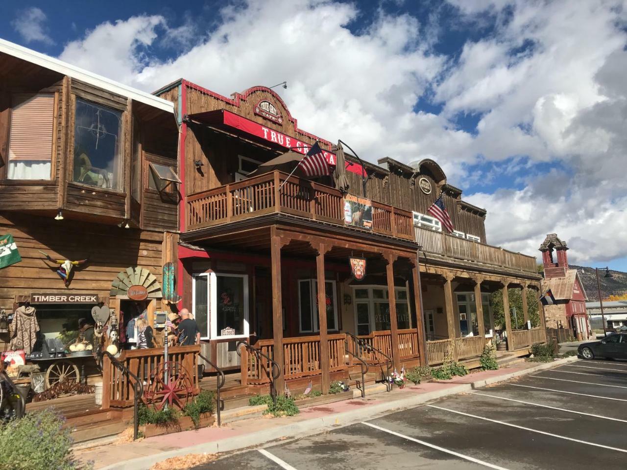 Double G Ranch & Guestlodge Montrose Exterior photo